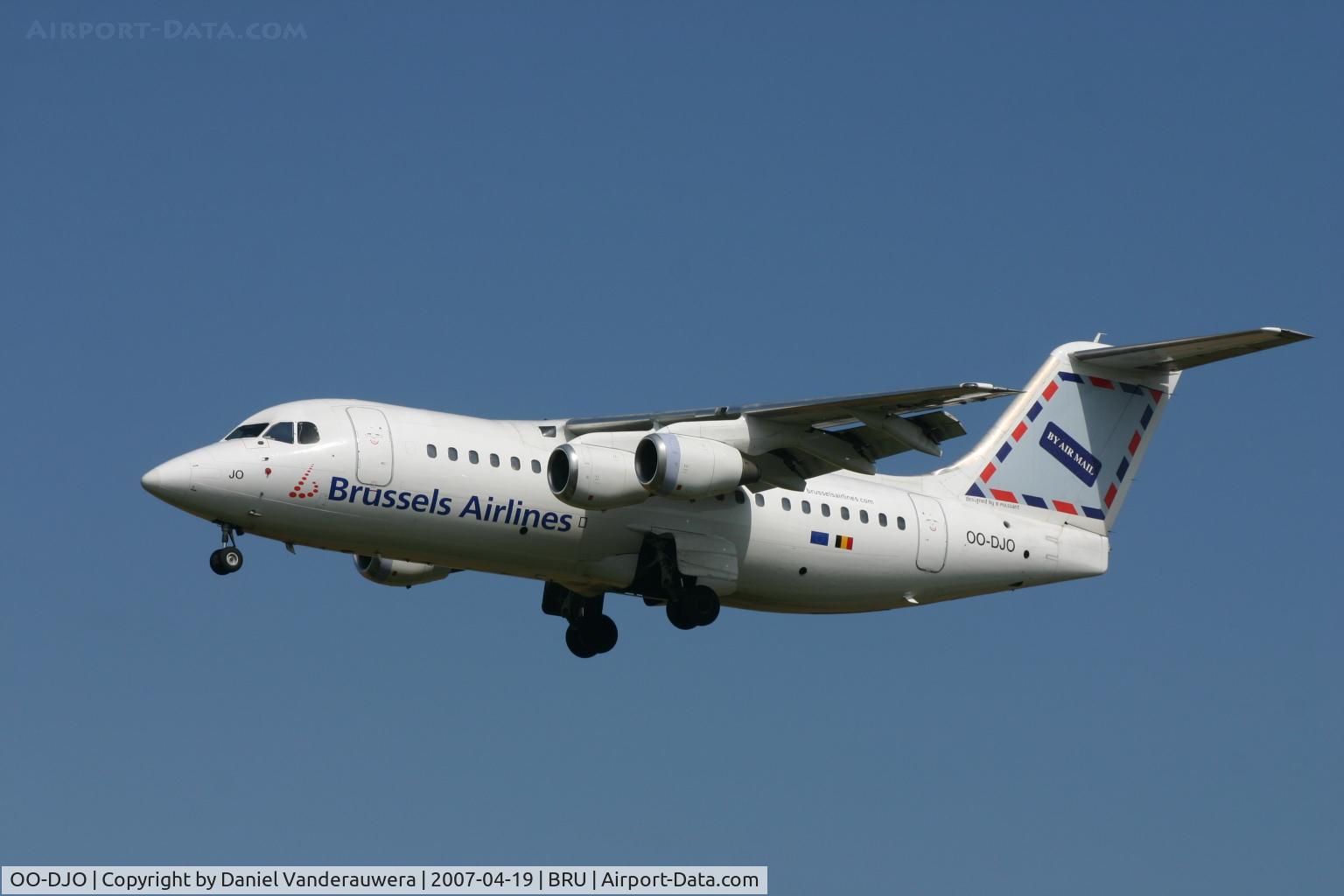 OO-DJO, 1995 British Aerospace Avro 146-RJ85 C/N E.2279, slow livery modification ... to 