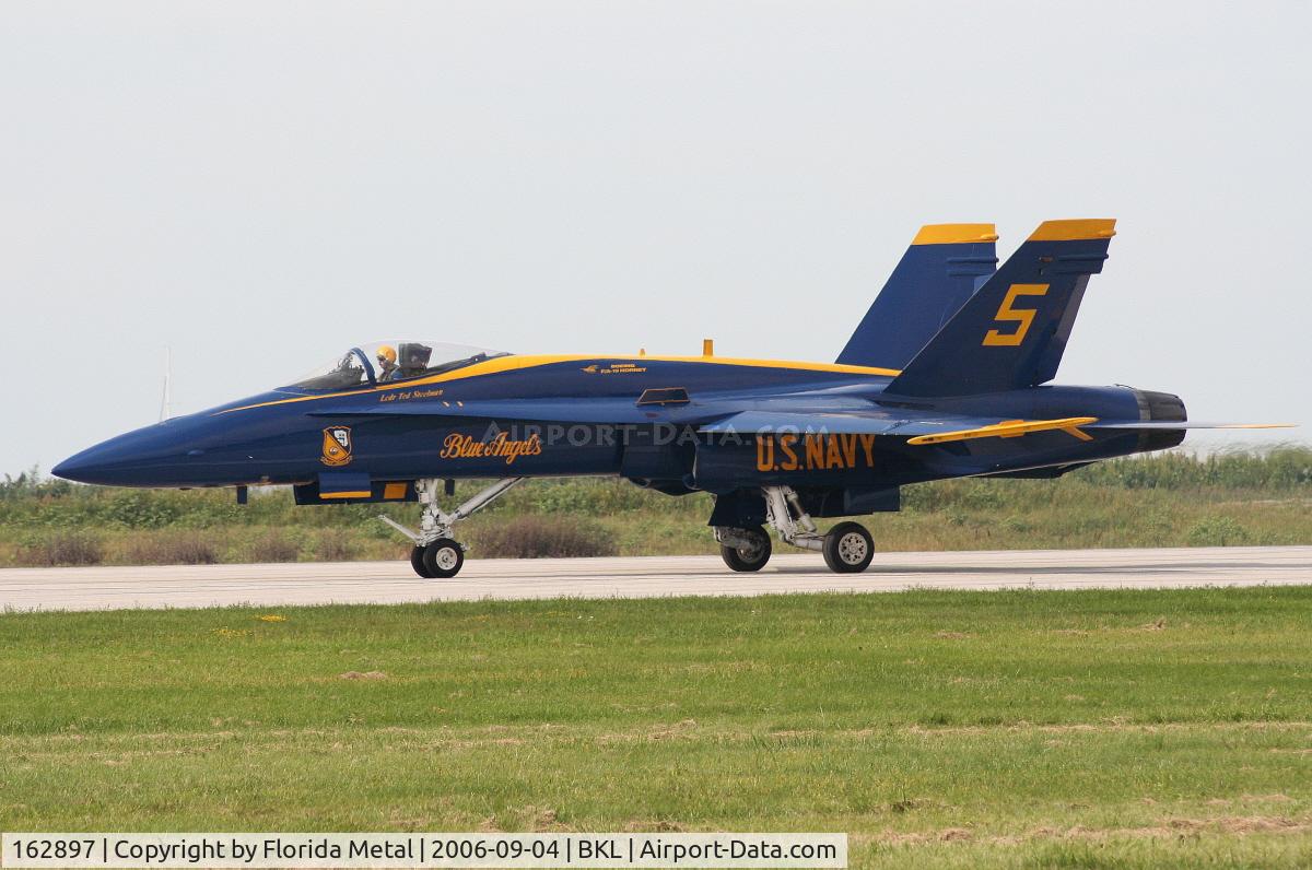 162897, McDonnell Douglas F/A-18A Hornet C/N 0450/A370, F-18