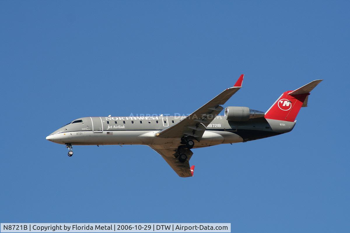 N8721B, 2002 Canadair CRJ-440 (CL-600-2B19) Regional Jet C/N 7721, Pinnacle