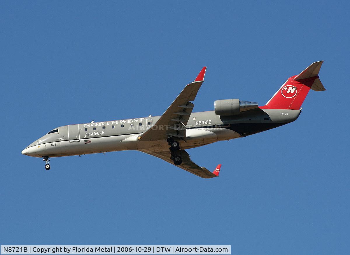 N8721B, 2002 Canadair CRJ-440 (CL-600-2B19) Regional Jet C/N 7721, Pinnacle