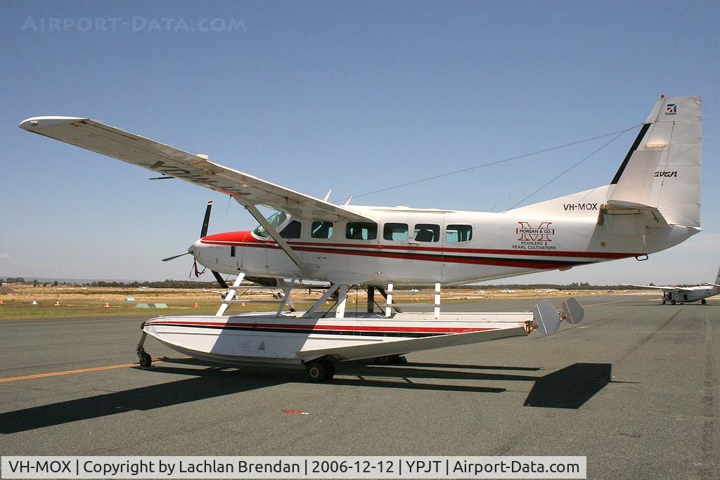 VH-MOX, 1993 Cessna 208 Caravan 1 C/N 20800227, Cessna 208 Float Plane