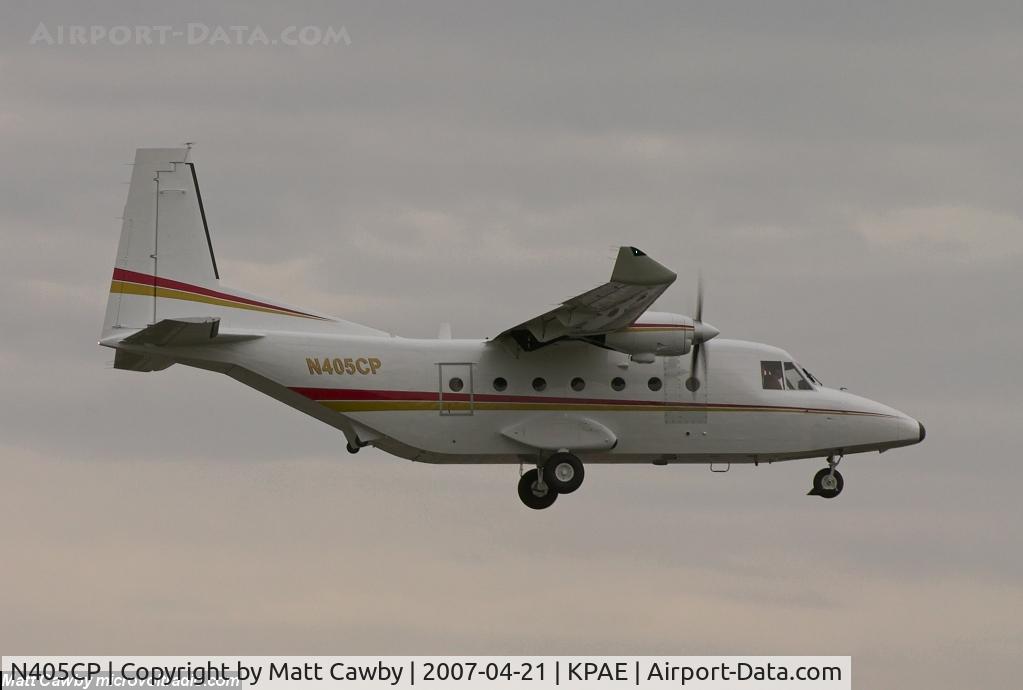 N405CP, 1990 CASA C-212-DF C/N 405, Landing at Paine Field