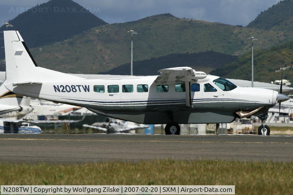 N208TW, 1998 Cessna 208B C/N 208B0671, visitor