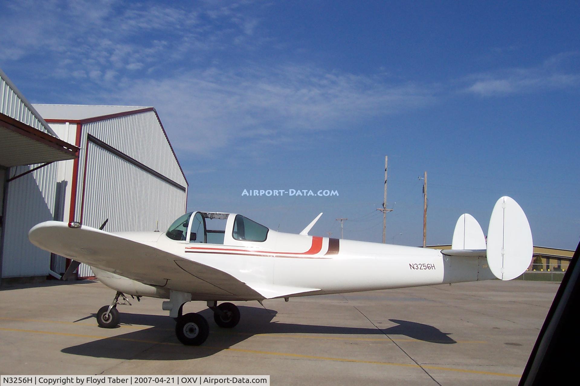 N3256H, 1946 Erco 415C Ercoupe C/N 3881, Performing some minor maintenance