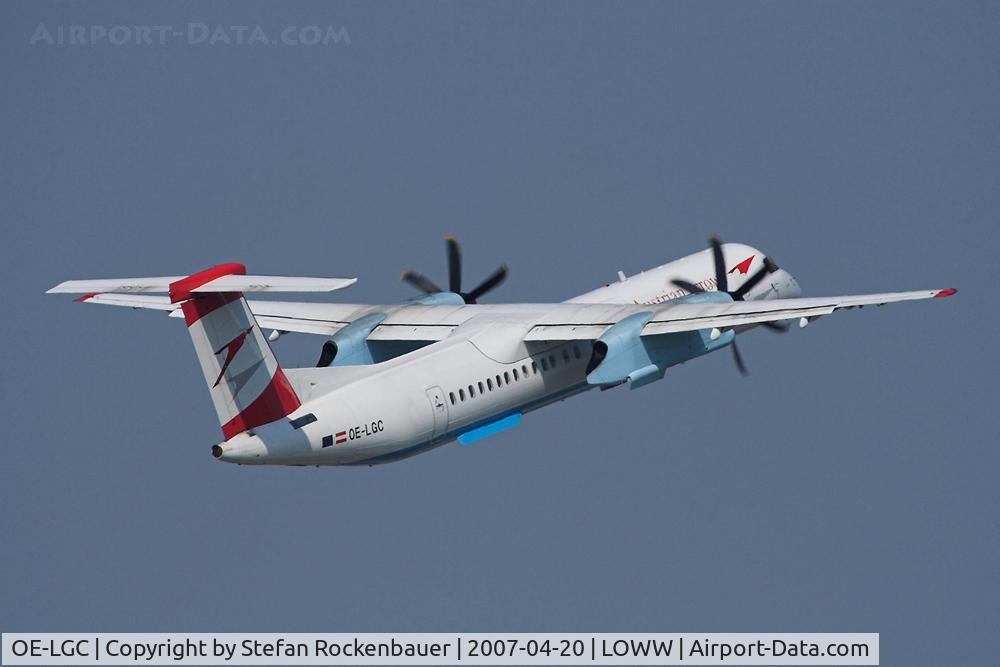 OE-LGC, 2000 De Havilland Canada DHC-8-402Q Dash 8 C/N 4026, Dash 8-400 departing.