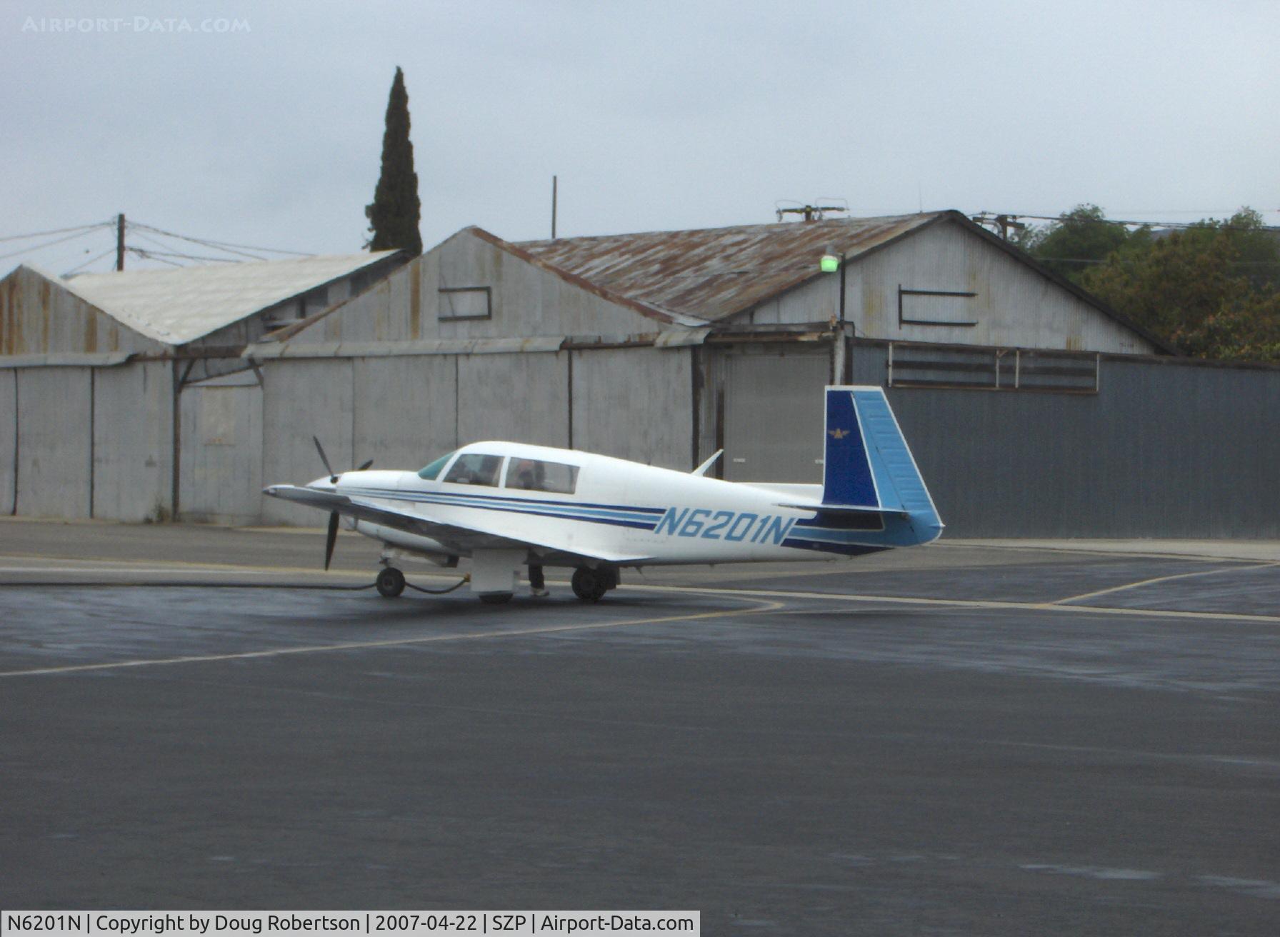 N6201N, 1978 Mooney M20J 201 C/N 24-0590, 1978 Mooney M20J 201, Lycoming IO-360 200 Hp, tri-blade prop mod, taxi to refuel