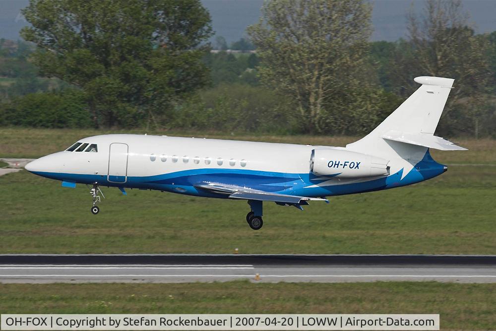OH-FOX, 2005 Dassault Falcon 2000EX C/N 67, Shortly before touchdown on RWY34.