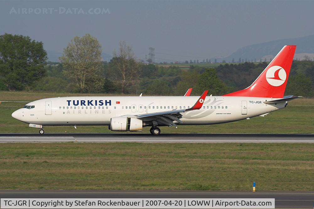 TC-JGR, 2006 Boeing 737-8F2 C/N 34415, Turkish 737 arriving VIE.