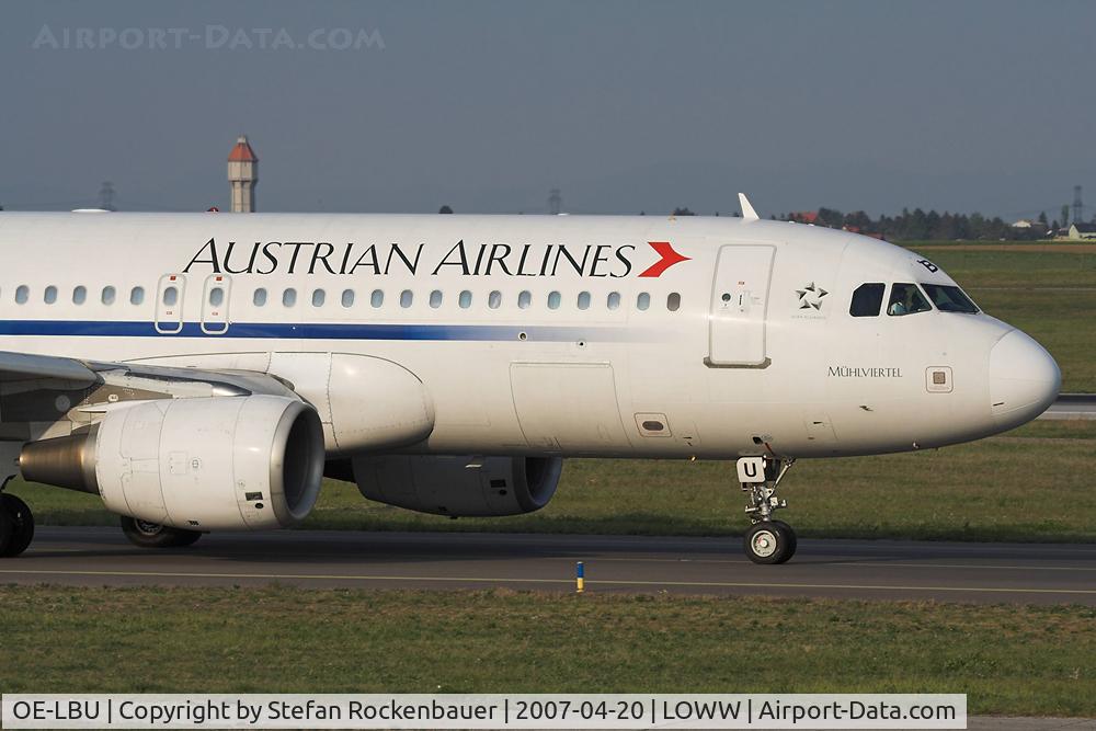 OE-LBU, 2001 Airbus A320-214 C/N 1478, Still in old c/s.