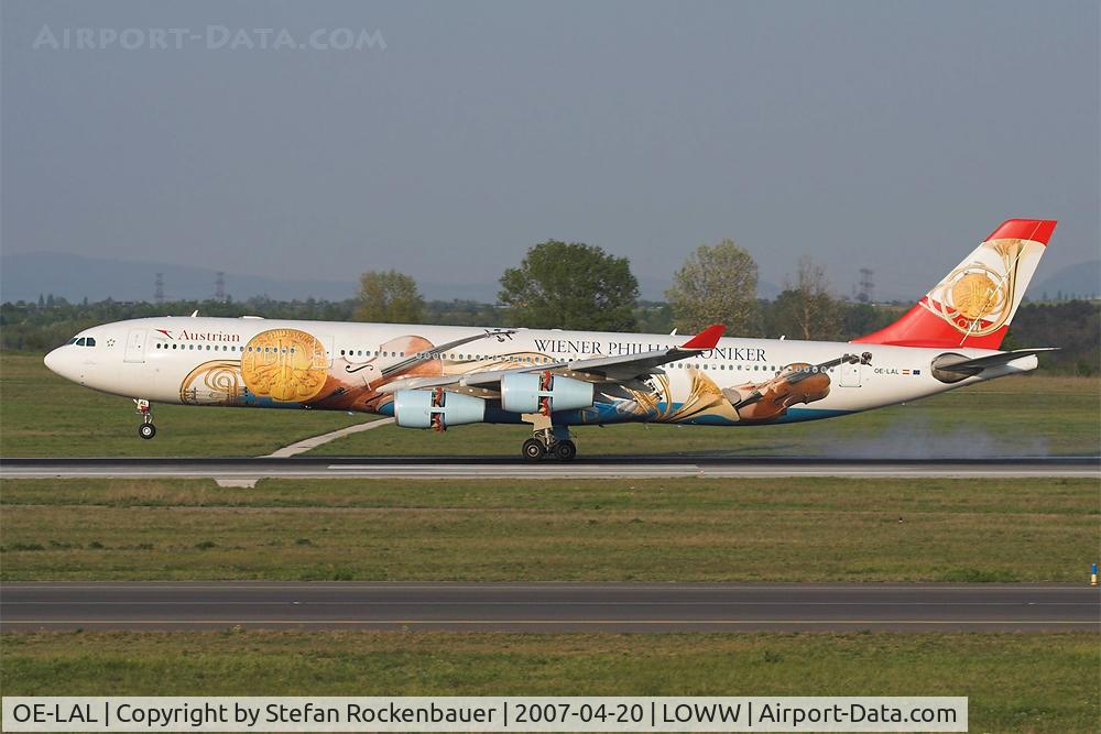 OE-LAL, 1999 Airbus A340-313 C/N 263, Austrian Airlines A340-300 arriving from Beijing.