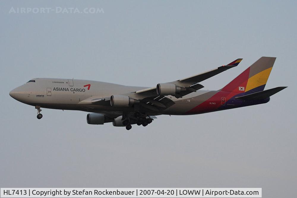 HL7413, 1991 Boeing 747-48ESF C/N 25405, Surprise of the day. Asiana Cargo in new c/s.