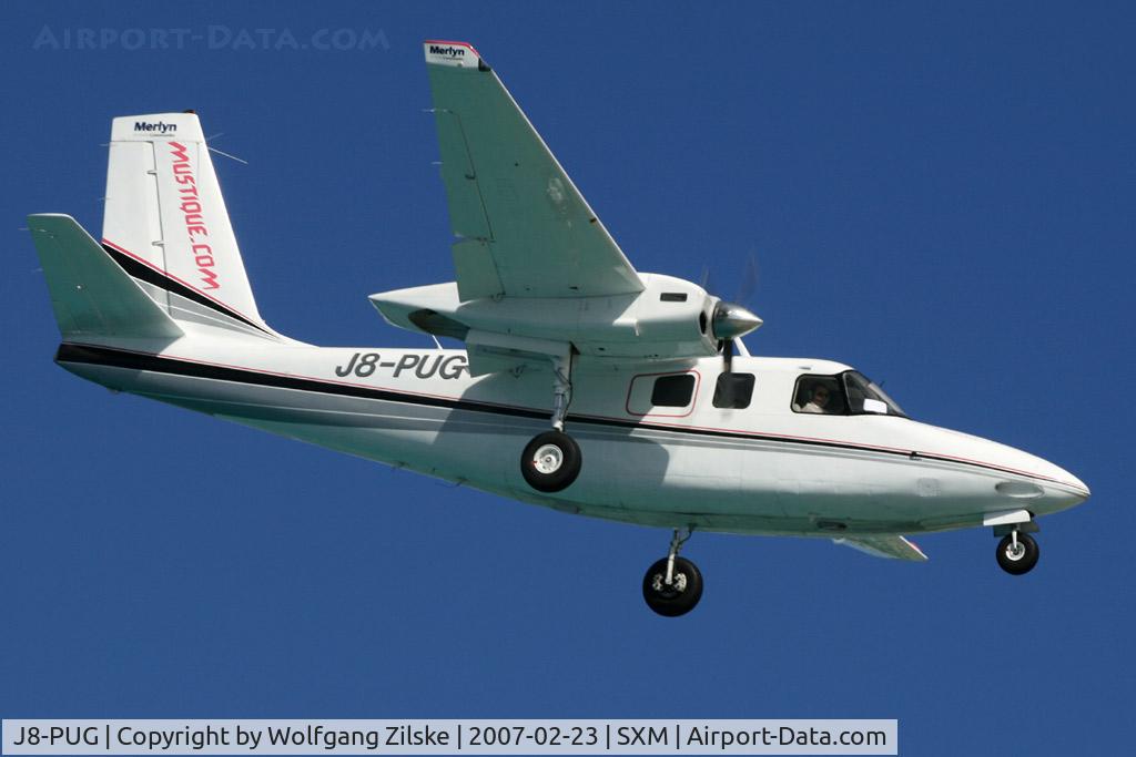 J8-PUG, Aero Commander 500 C/N 1670-18, visitor