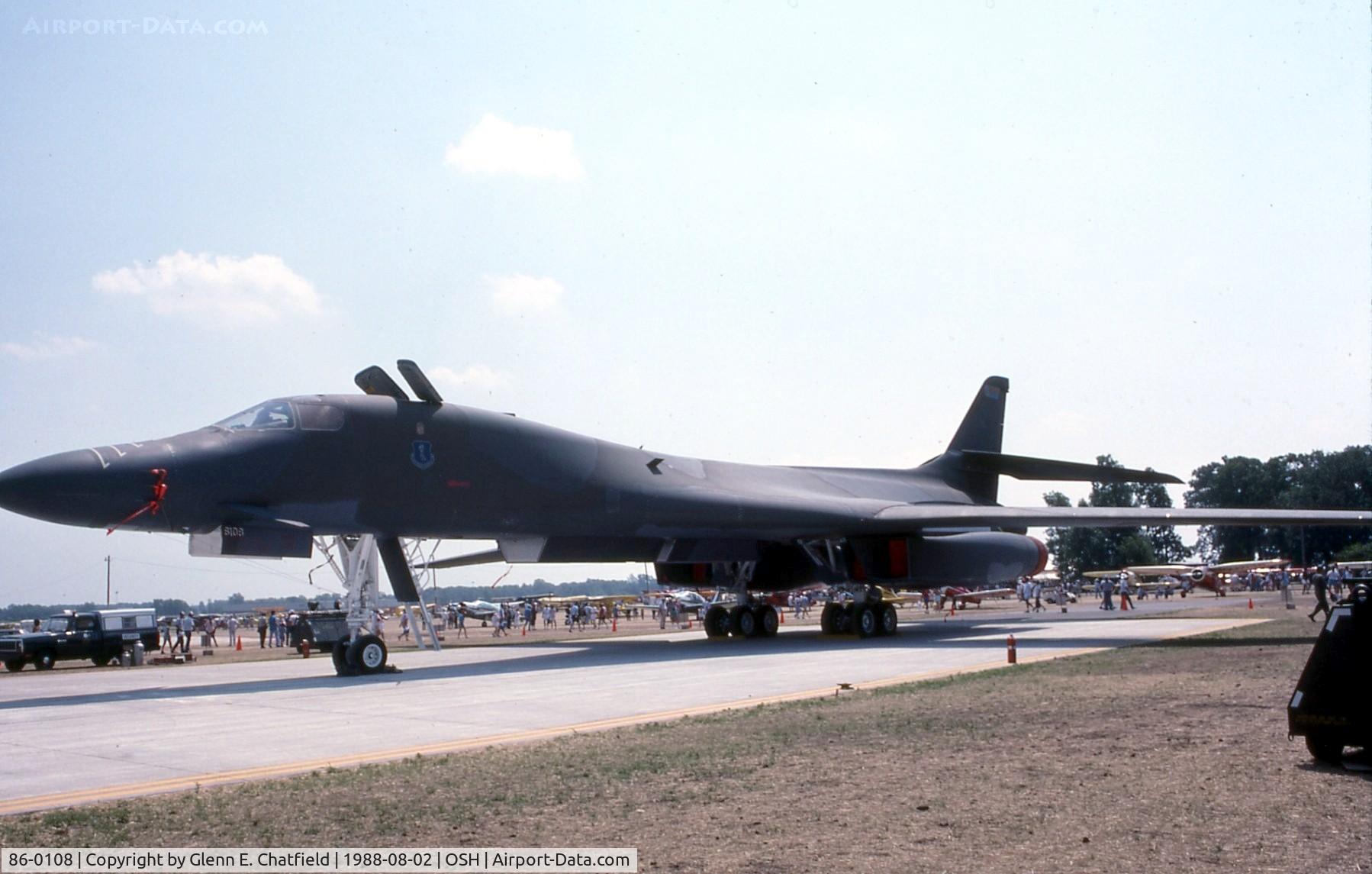 86-0108, 1986 Rockwell B-1B Lancer C/N 68, B-1B at the EAA Fly In