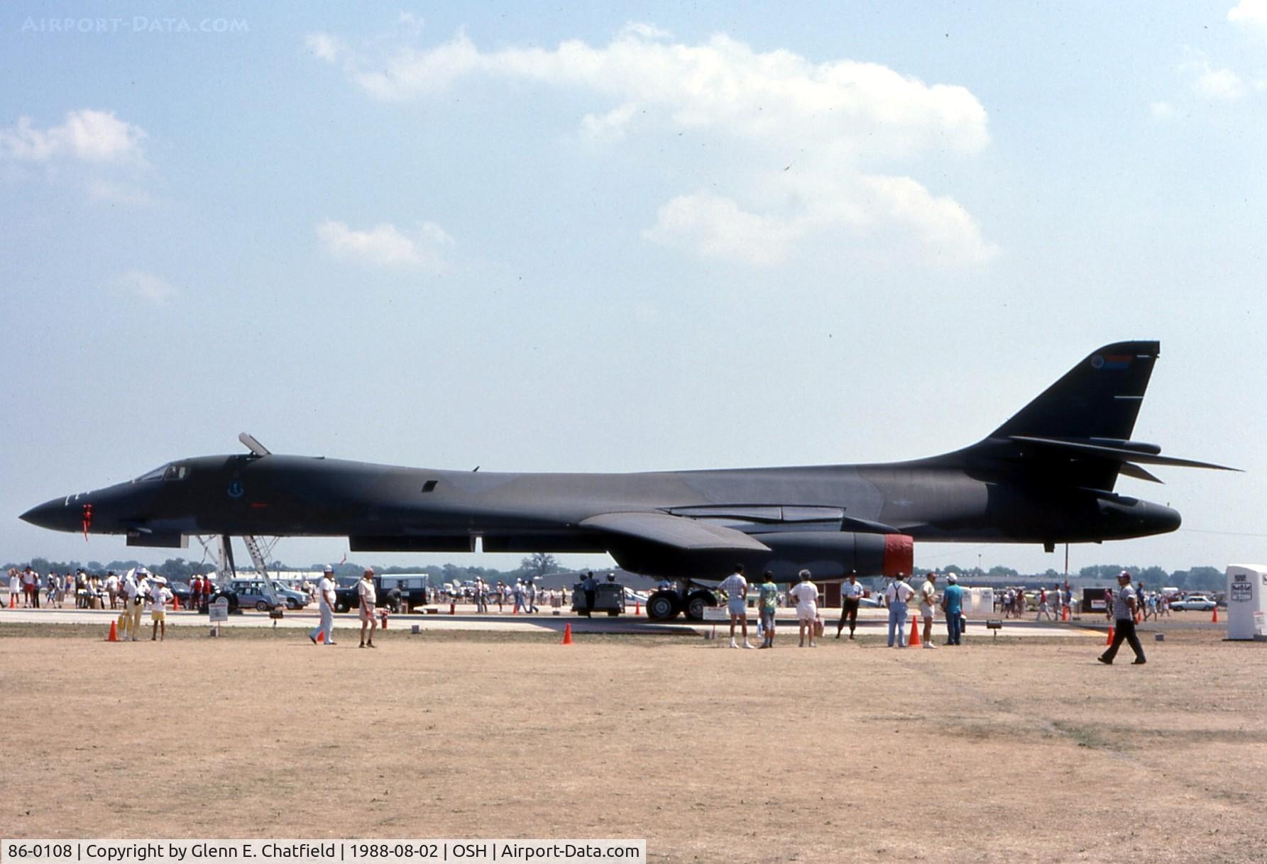 86-0108, 1986 Rockwell B-1B Lancer C/N 68, B-1B at the EAA Fly In