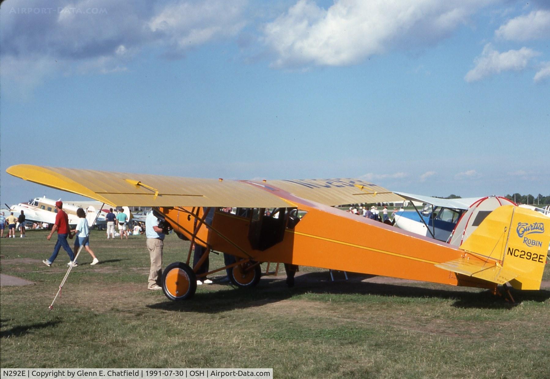 N292E, 1929 Curtiss-Wright Robin J-1 C/N 130, At the EAA Fly In