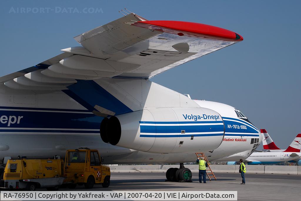 RA-76950, 2004 Ilyushin Il-76TD-90VD C/N 2043420697, Volga Dnepr Iljuschin 76