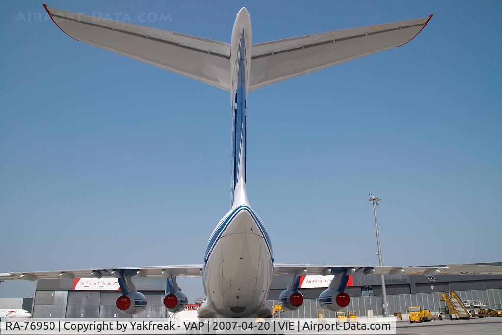 RA-76950, 2004 Ilyushin Il-76TD-90VD C/N 2043420697, Volga Dnepr Iljuschin 76