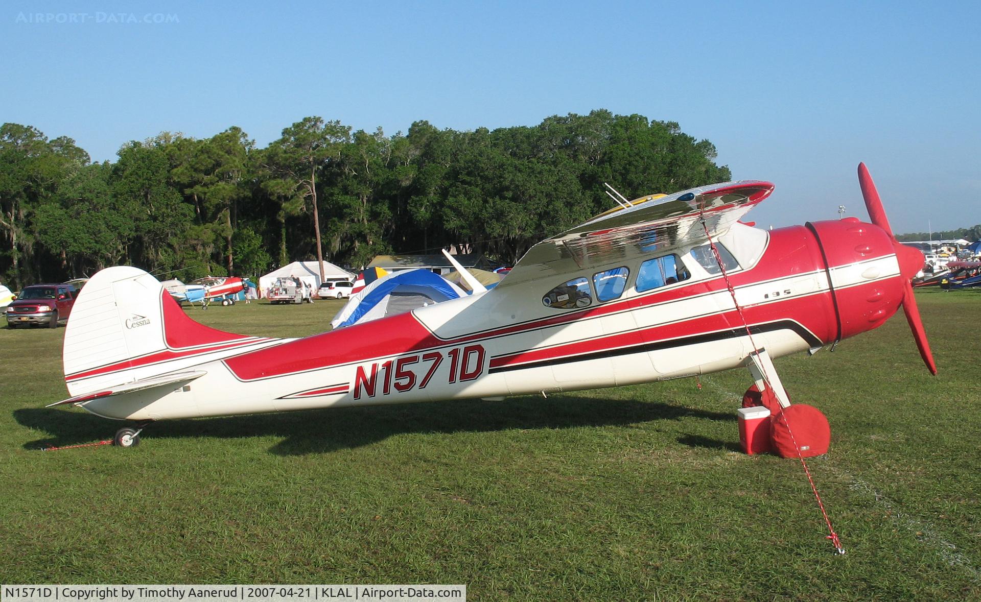 N1571D, 1952 Cessna 195A C/N 7793, 1952 Cessna 195A, c/n 7793, Sun-n-Fun 2007