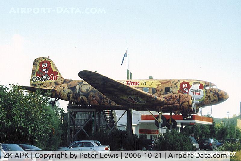 ZK-APK, 1945 Douglas C-47B Skytrain C/N 34227, at roadside restaurant