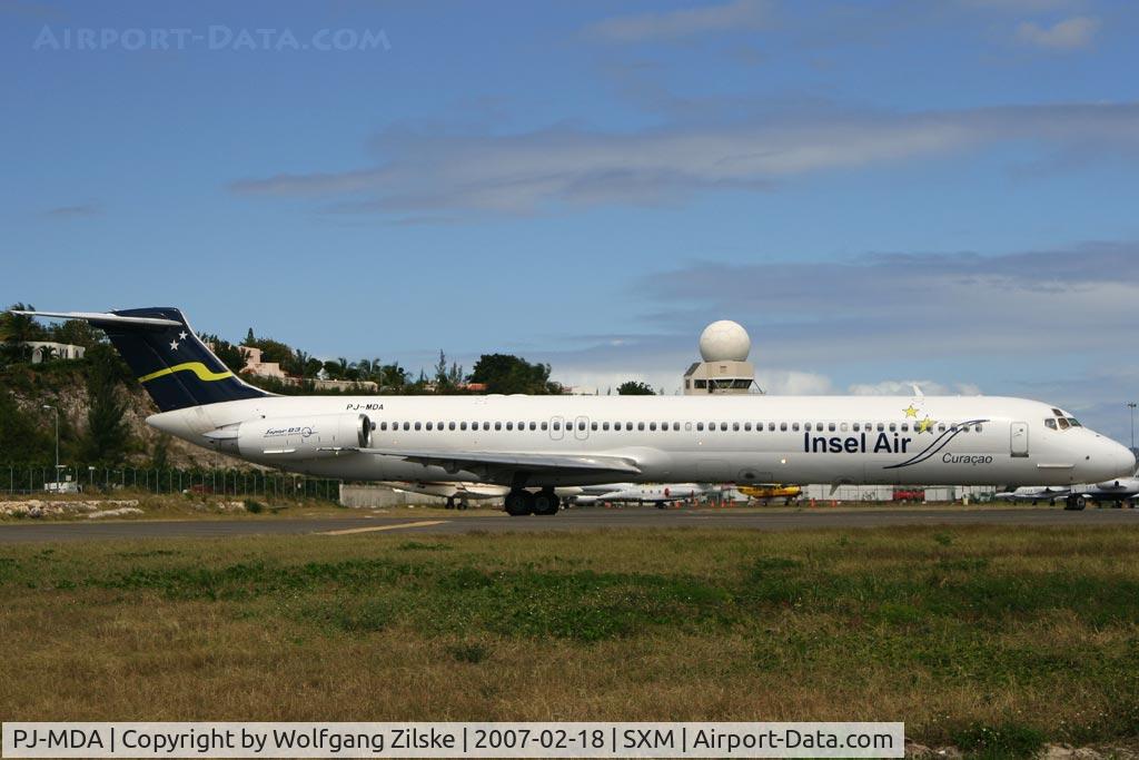 PJ-MDA, 1987 McDonnell Douglas MD-83 (DC-9-83) C/N 49449, visitor