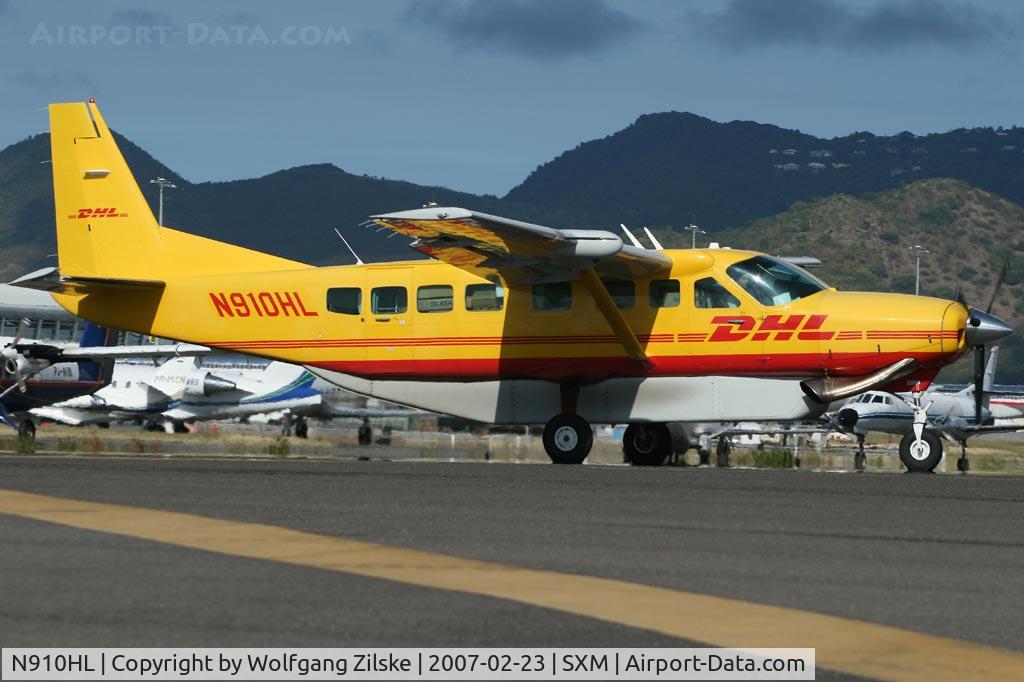 N910HL, 2004 Cessna 208B Grand Caravan C/N 208B1080, visitor