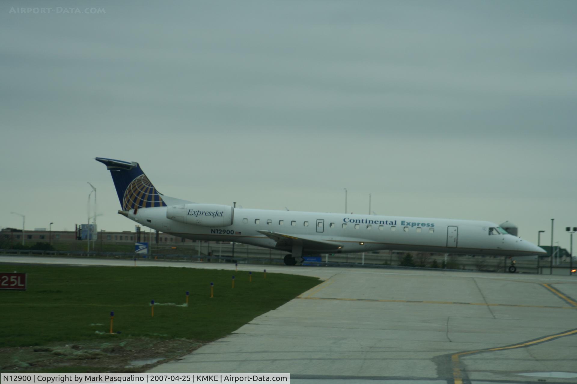 N12900, 2001 Embraer ERJ-145LR (EMB-145LR) C/N 145511, EMB-145LR