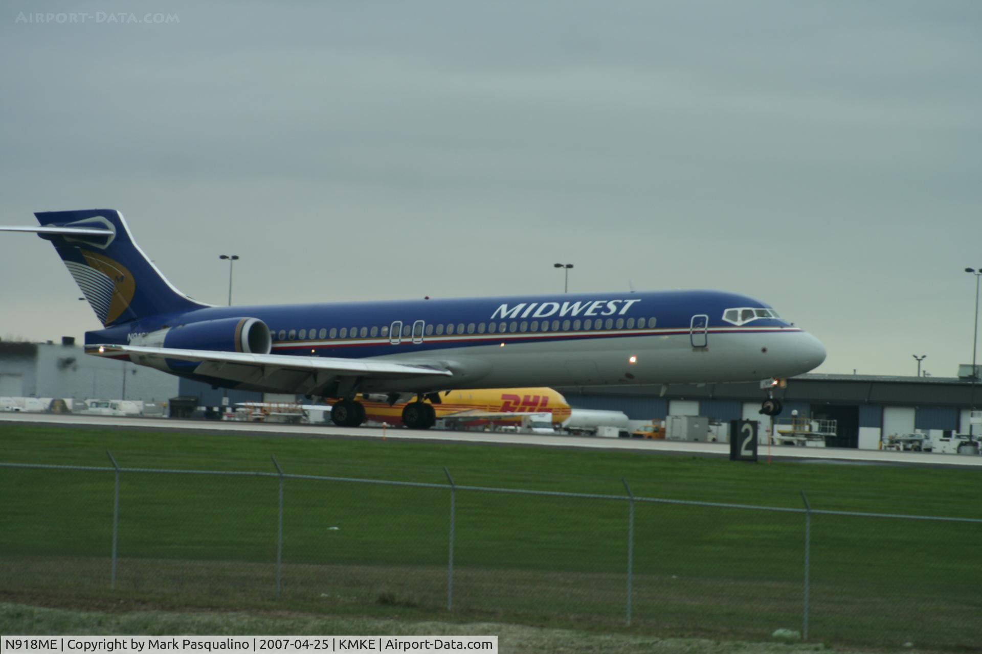 N918ME, 2004 Boeing 717-200 C/N 55180, Boeing 717-200