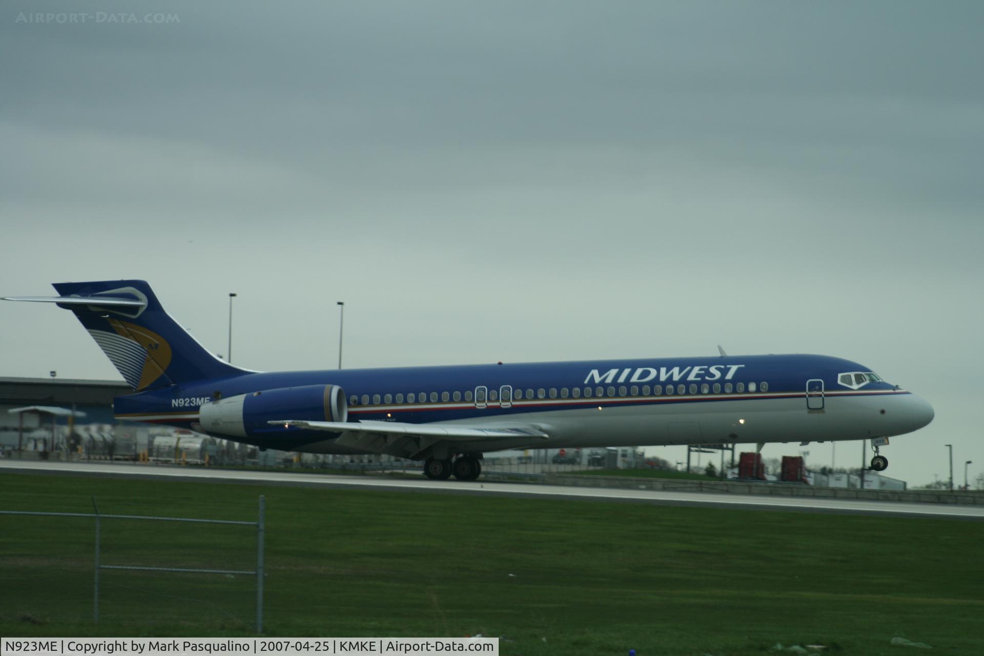 N923ME, 2005 Boeing 717-2BL C/N 55185, Boeing 717-200