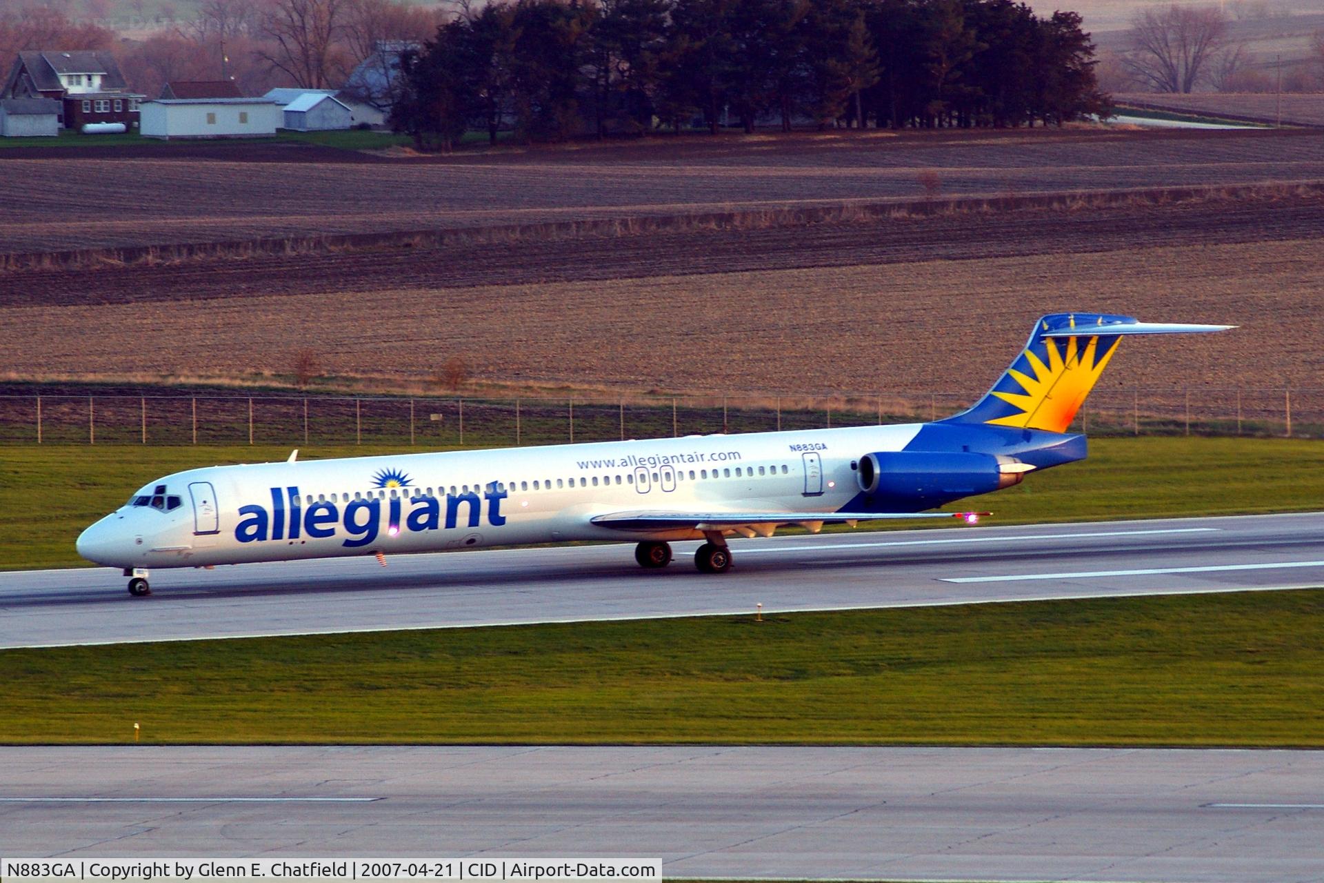 N883GA, 1987 McDonnell Douglas MD-83 (DC-9-83) C/N 49710, Taxiing back for more fuel due to delays