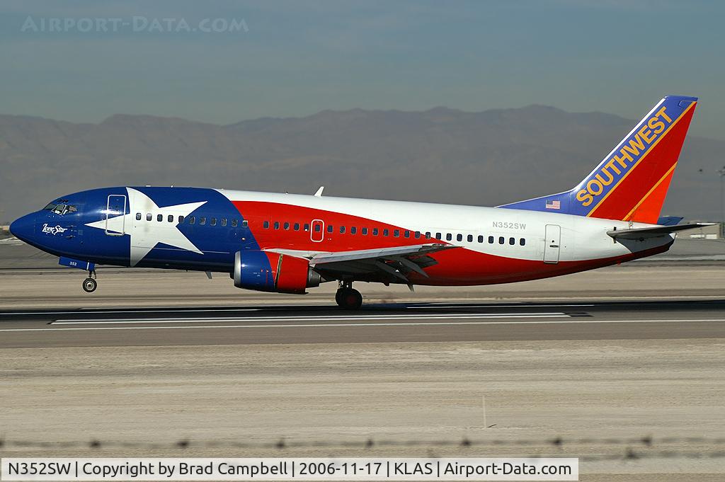 N352SW, 1990 Boeing 737-3H4 C/N 24888, Southwest Airlines - 'Texas Lone Star' / 1990 Boeing 737-3H4