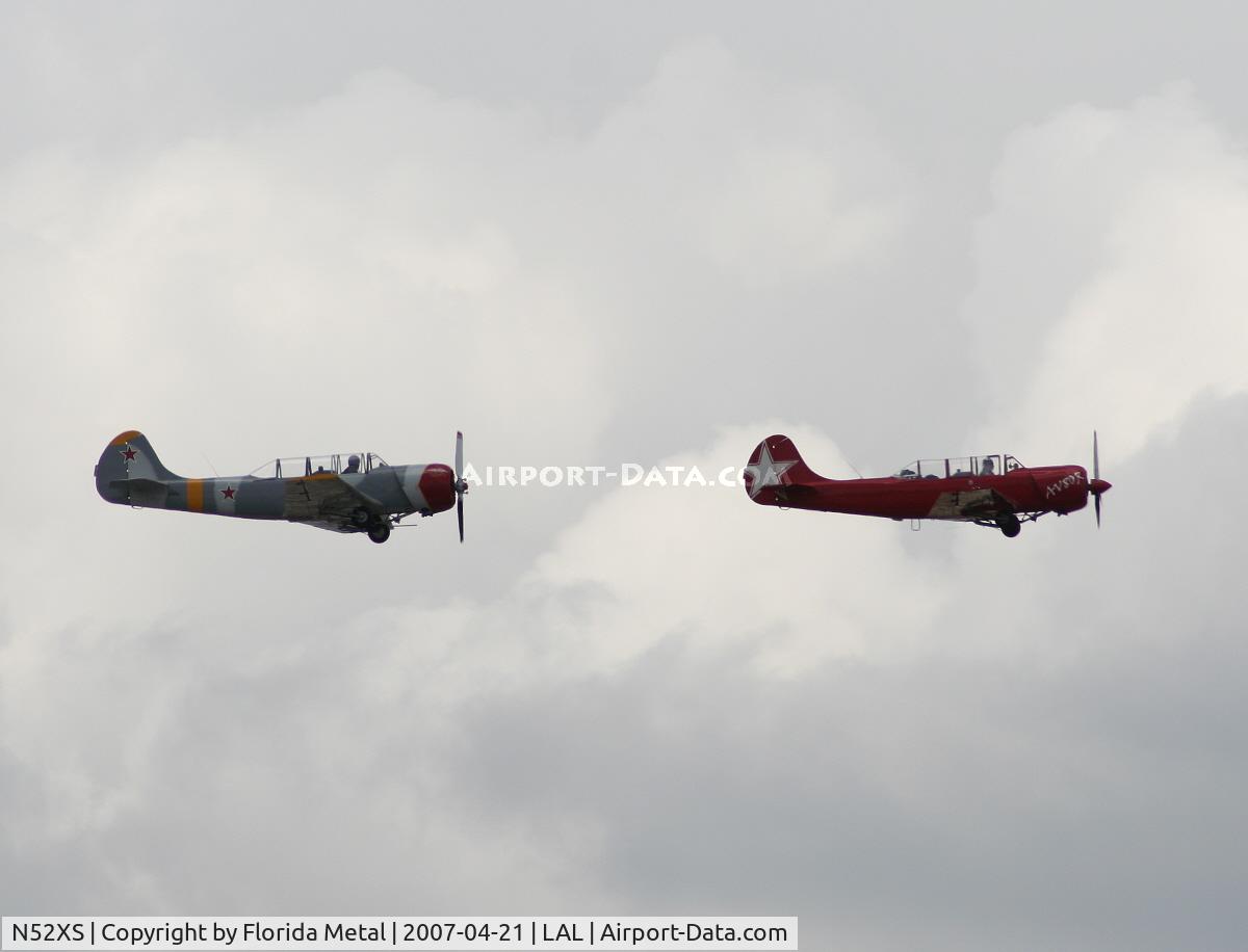 N52XS, Yakovlev (Aerostar) Yak-52W C/N 9912203, Formation
