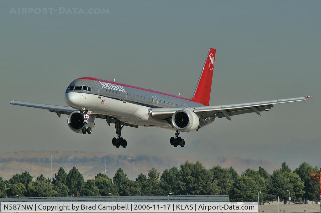 N587NW, 2002 Boeing 757-351 C/N 32986, Northwest Airlines / 2002 Boeing 757-351