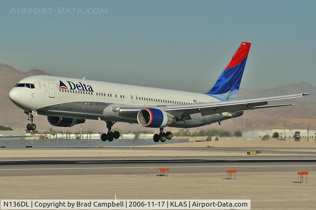 N136DL, 1991 Boeing 767-332 C/N 25146, Delta Airlines / 1991 Boeing 767-332
