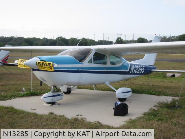 N13285, 1976 Cessna 177B Cardinal C/N 17702407, nice