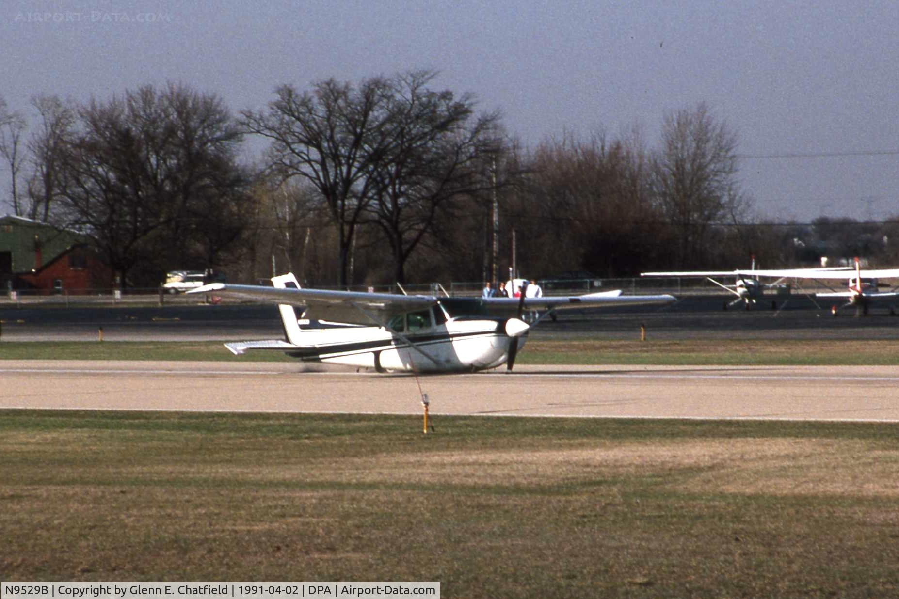 N9529B, Cessna 172RG Cutlass RG C/N 172RG0857, Uncooperative landing gear.  Excellent landing.