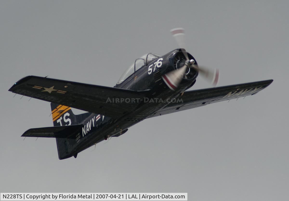 N228TS, 1954 North American T-28D Trojan C/N 200-422, T-28
