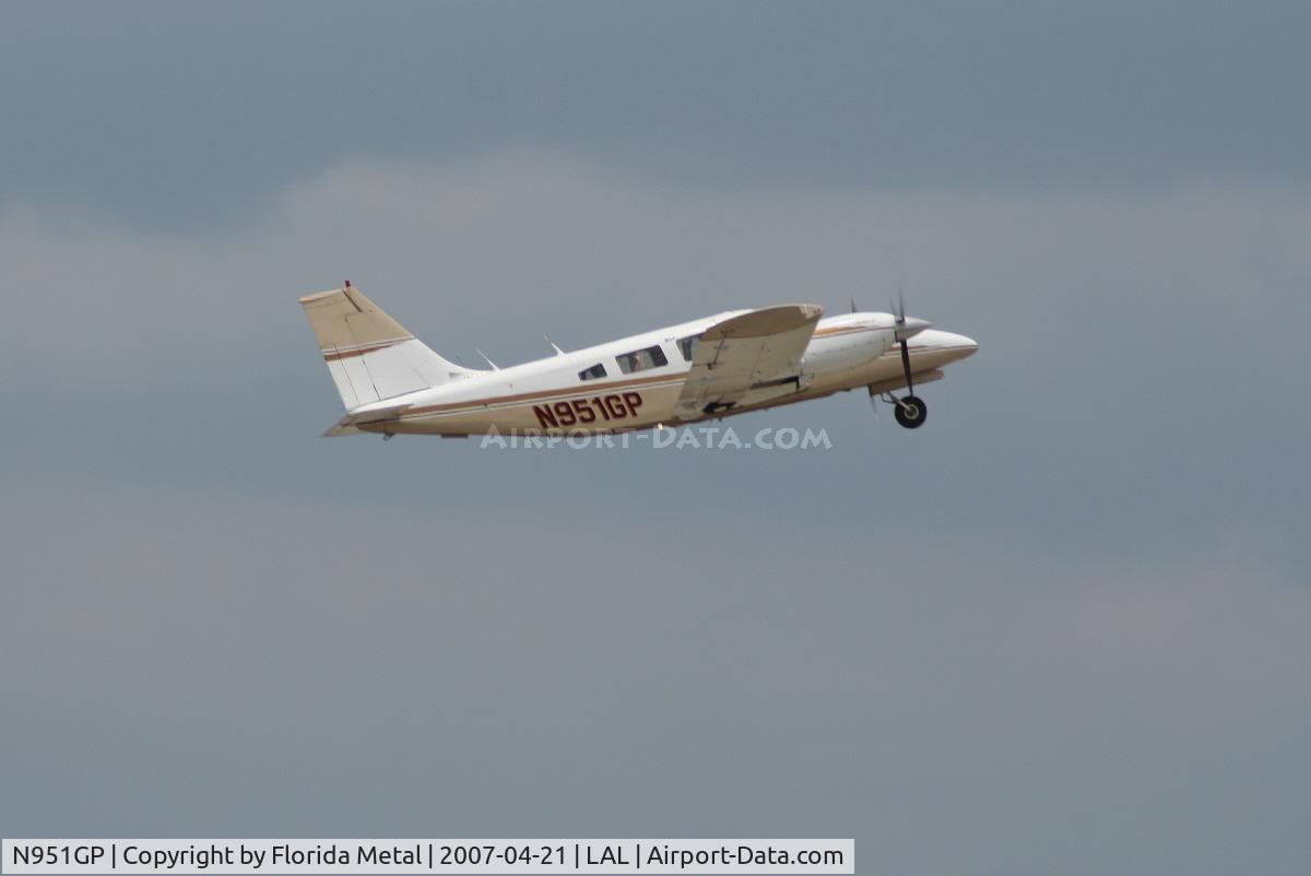 N951GP, 1980 Piper PA-34-200T C/N 34-8070052, PA-34