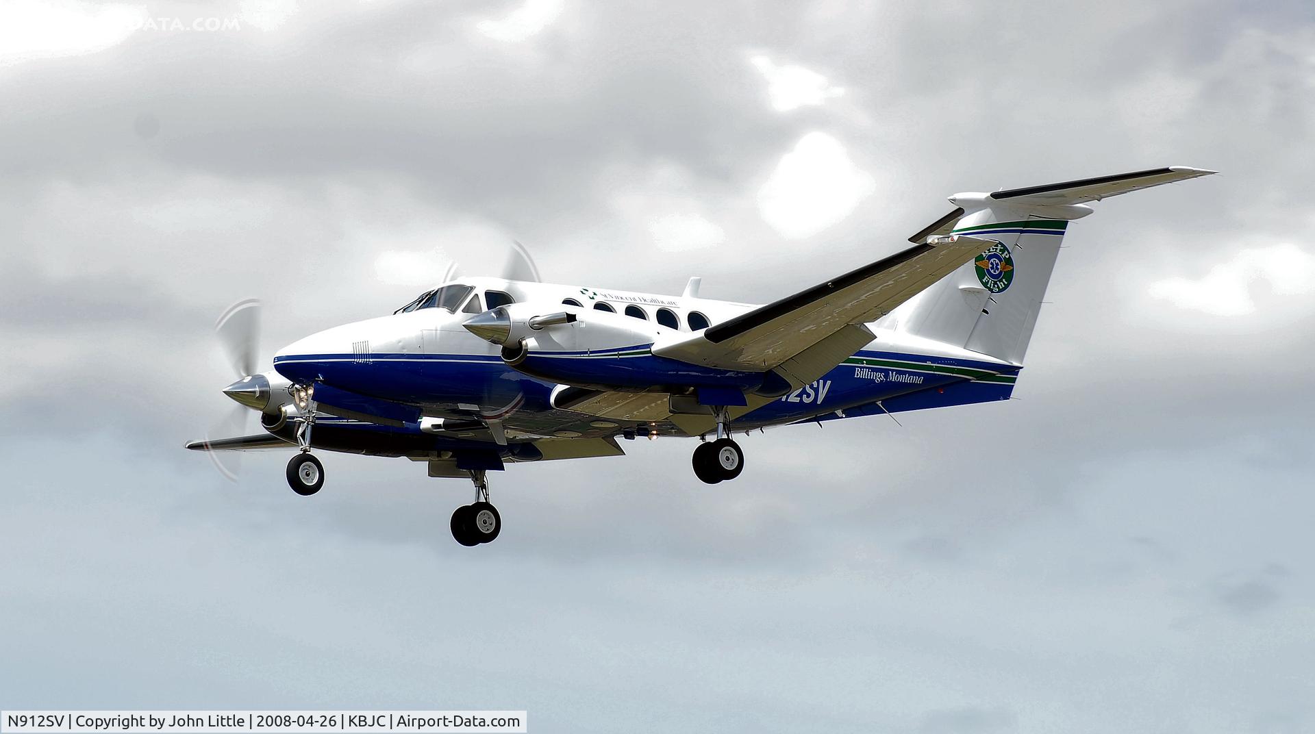 N912SV, 1988 Beech B200 King Air C/N BB-1299, Billings, MO. Med Flight landing