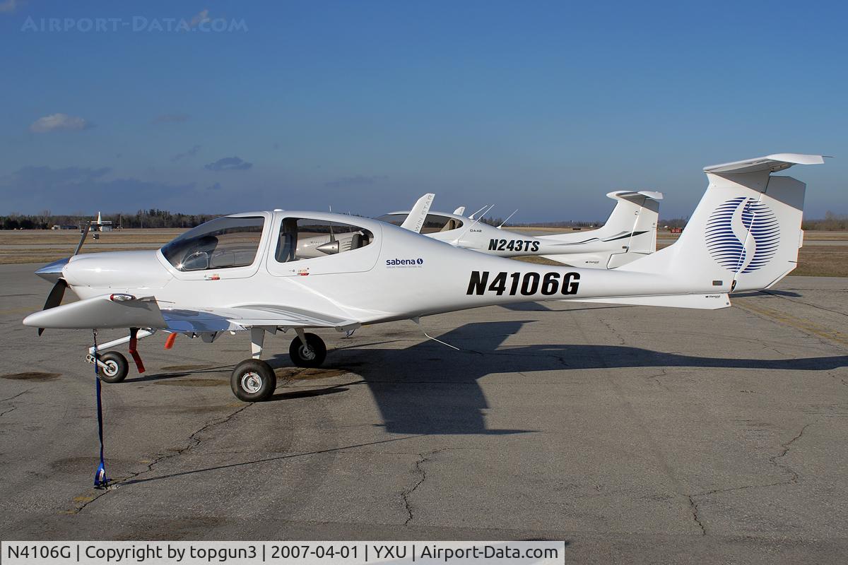 N4106G, 2007 Diamond DA-40 Diamond Star C/N 40.767, Parked in front of Diamond Flight Centre