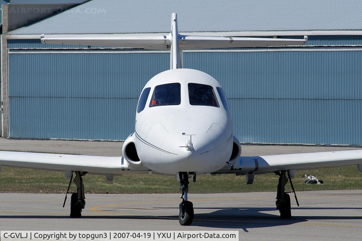 C-GVLJ, 2006 Diamond D-JET C/N DJ1 - 0001, Taxiing for departure