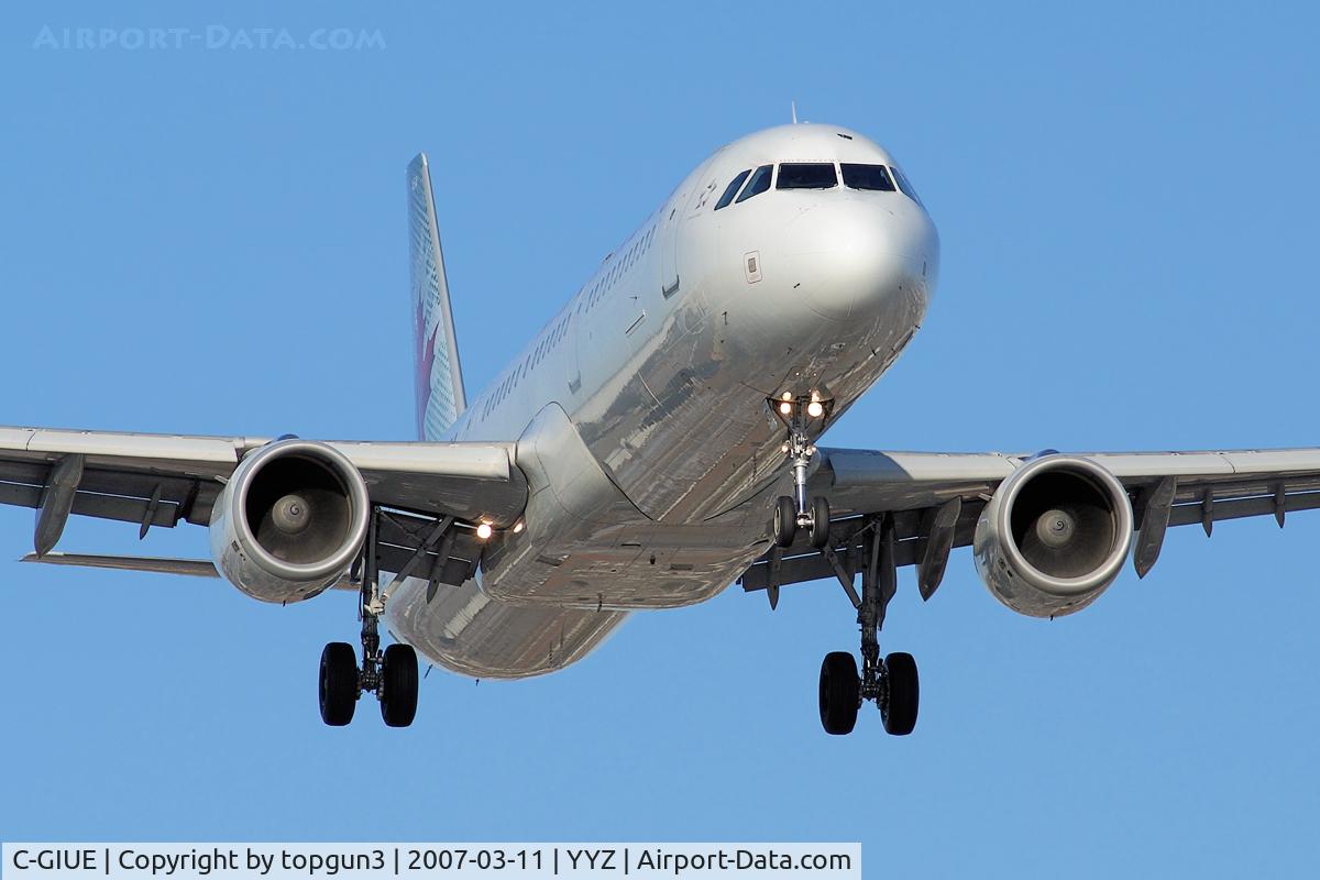C-GIUE, 2001 Airbus A321-211 C/N 1632, Short final for RWY23.