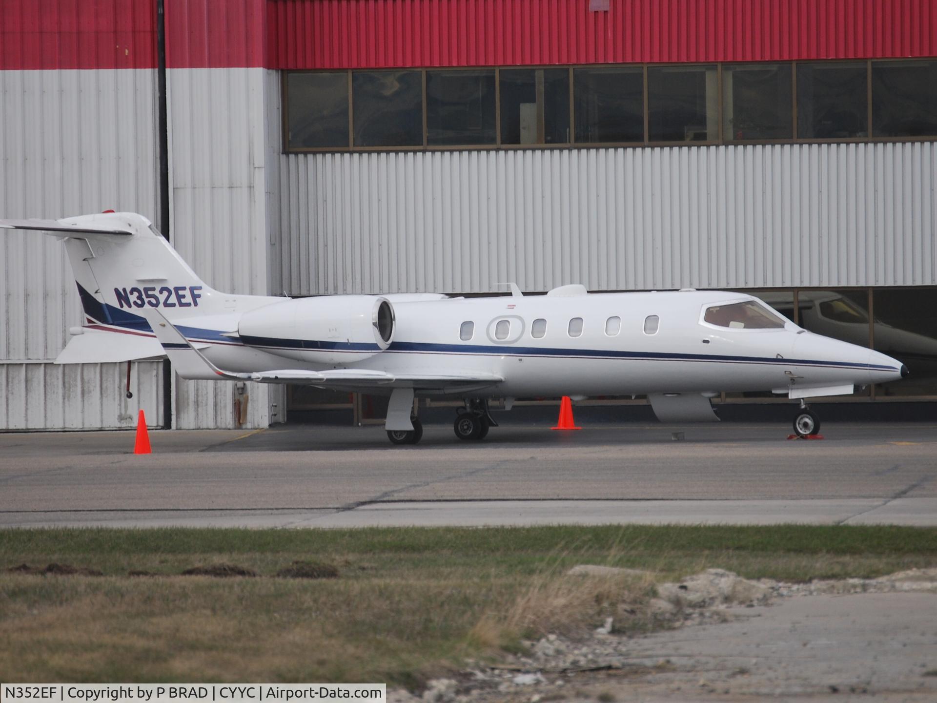 N352EF, 1992 Learjet 31A C/N 046, CYYC