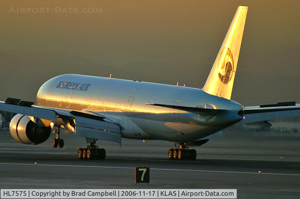 HL7575, 2000 Boeing 777-2B5/ER C/N 28445, Korean Air / Boeing 777-2B5 (ER)