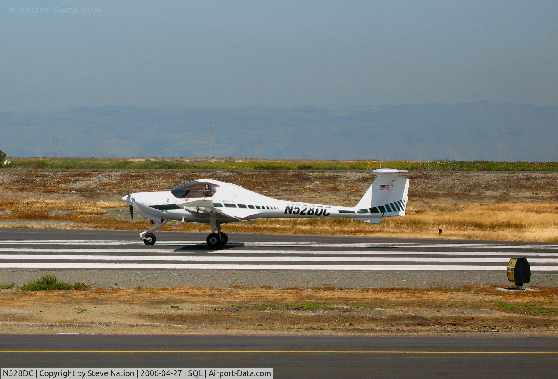 N528DC, 2000 Diamond DA-20C-1 Eclipse C/N C0128, 2000 Diamond DA 20-C1 rolling @ San Carlos, CA