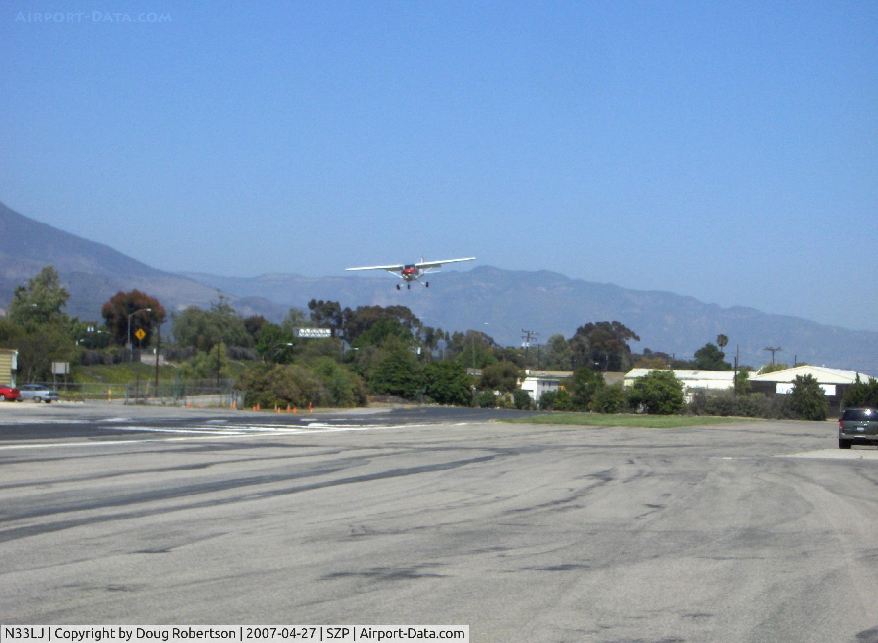 N33LJ, 1978 Cessna 152 C/N 15282023, 1978 Cessna 152, Lycoming O-235-L2C 110 Hp, on final for Rwy 22