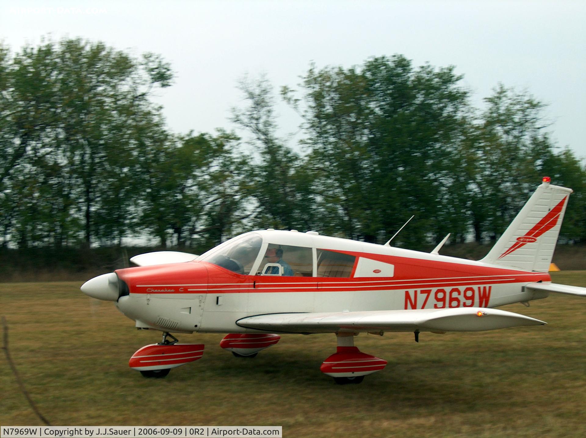 N7969W, 1964 Piper PA-28-180 C/N 28-2019, Piper PA28-180