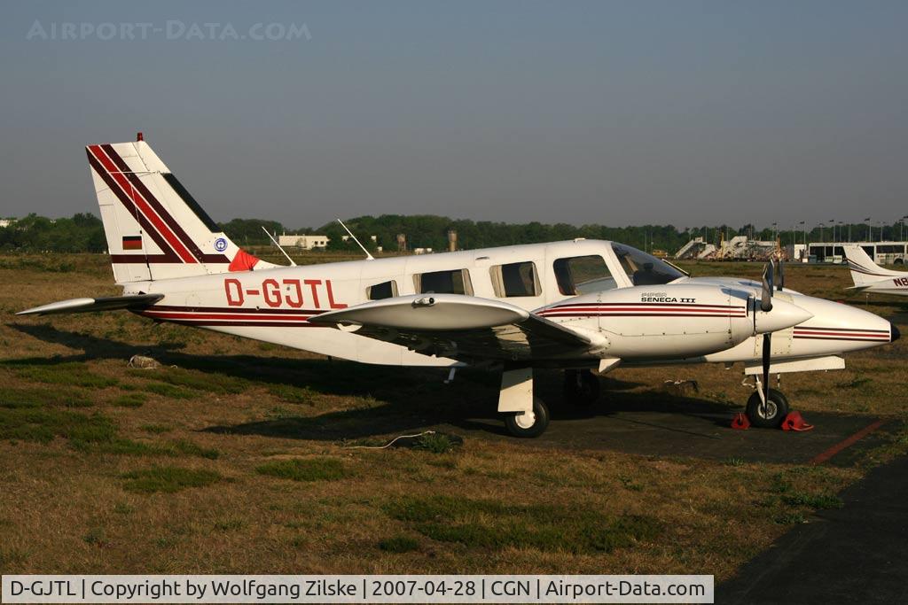 D-GJTL, Piper PA-34-220T Seneca III C/N 34-8233147, visitor