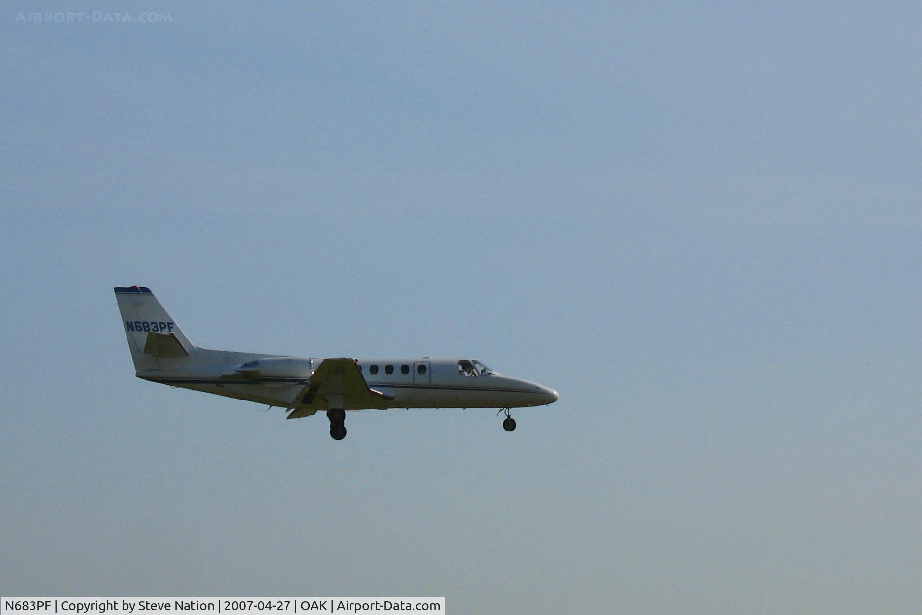 N683PF, 1985 Cessna S550 Citation IIS C/N S550-0083, 1985 Cessna S550 landing in last light @ Oakland, CA