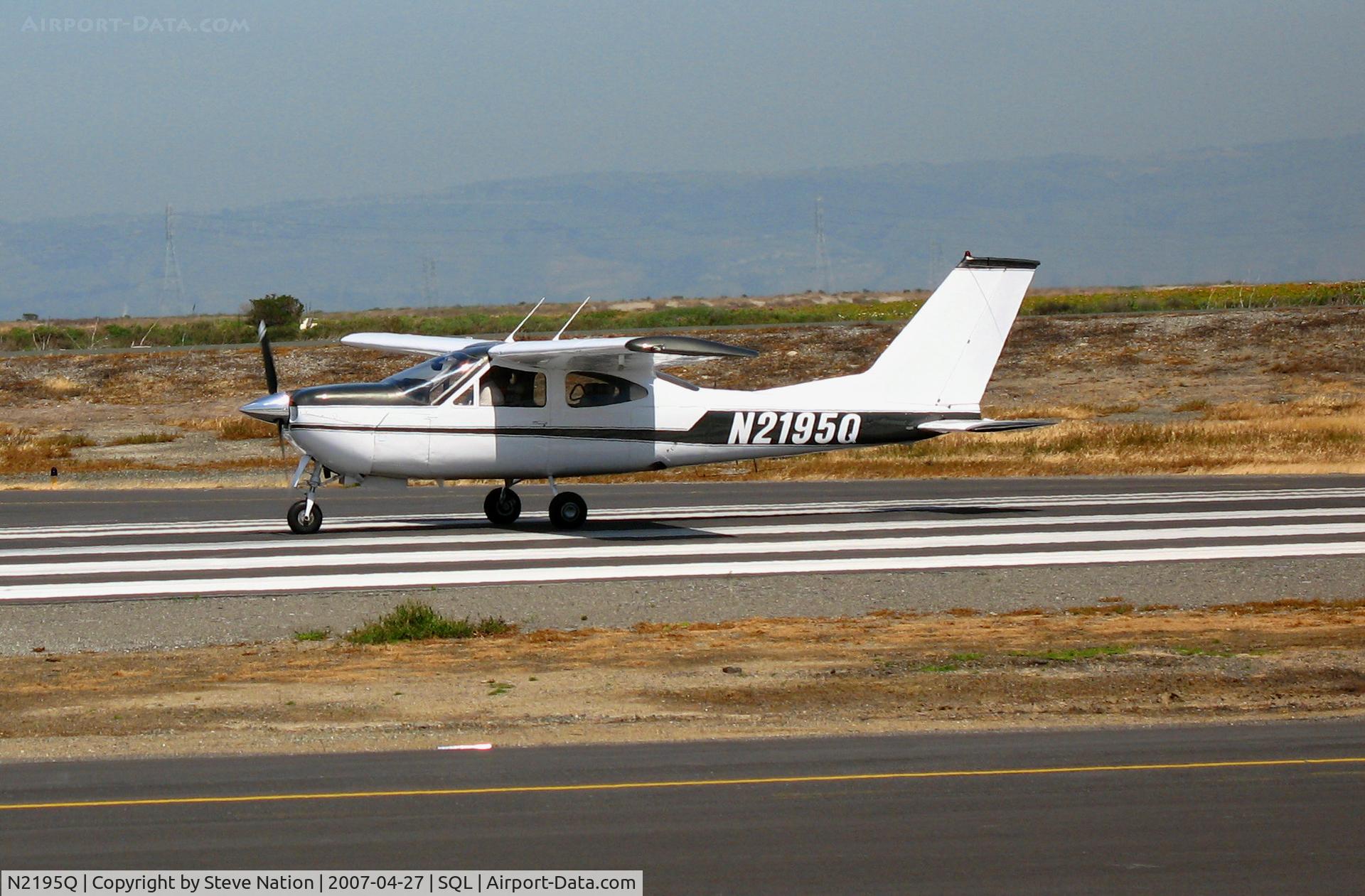 N2195Q, 1974 Cessna 177RG Cardinal C/N 177RG0595, 1974 Cessna 177RG beginning take-off run @ San Carlos, CA
