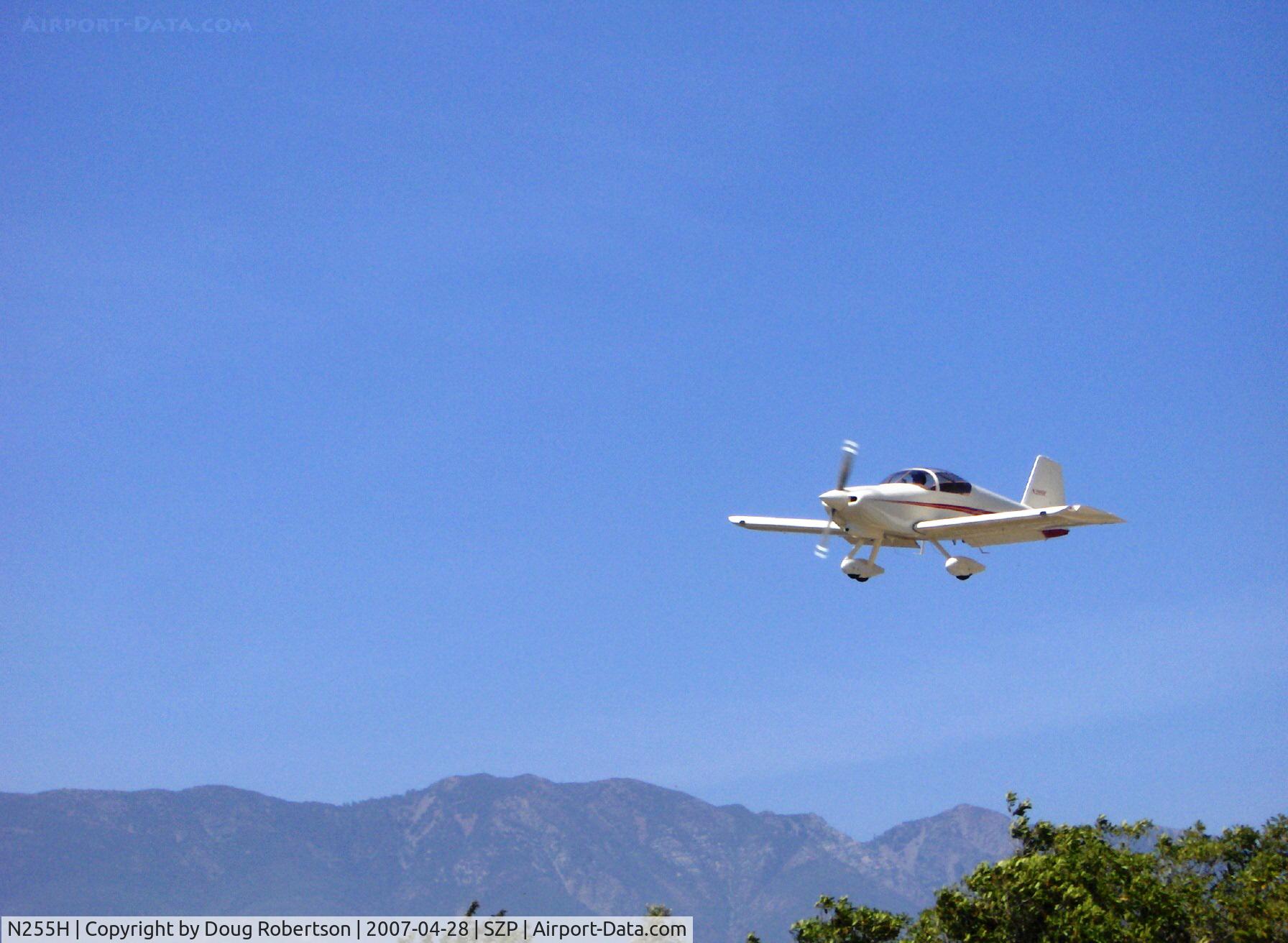 N255H, Vans RV-6A C/N 60132, 2001 Hutchinson/Briegleb VAN's RV-6A, on short final for Rwy 22, Winner of Bronze Lindy Homebuilt Kit RV-6A Award-EAA Airventure 2001